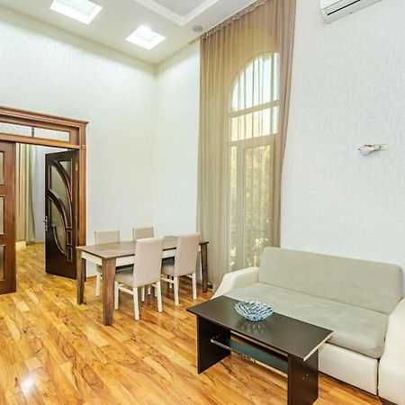 City Center Apartment Баку Экстерьер фото